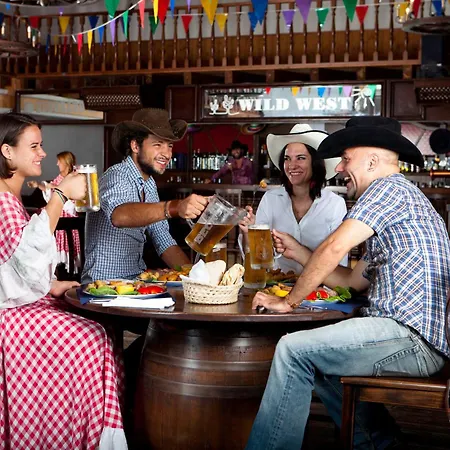 Resort Horse Country Congress & - Ribot